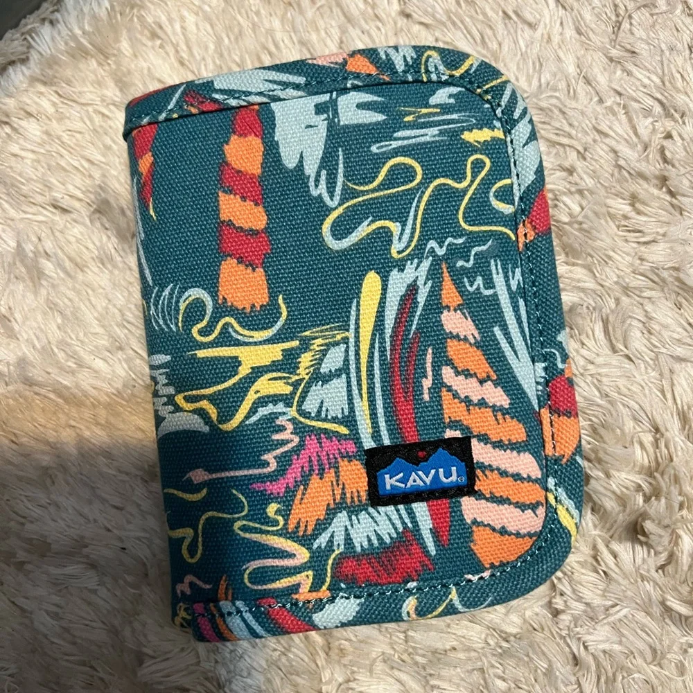 Kavu Teal and Multicolor Patterned Wallet - Picture 1 of 4